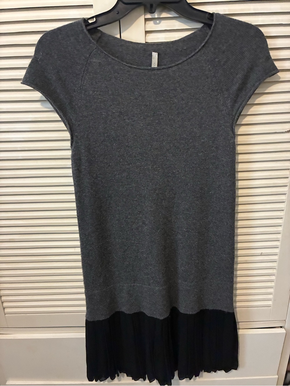 Iisli Cotton and Cashmere Mini Dress with Black Pleated Hem